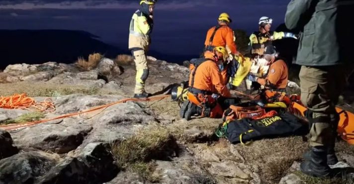Equipes de resgate conseguiram içar o corpo da menina por volta de 23h30desta quinta-feira, 10 de julho | Foto: Divulgação/Corpo de Bombeiros/RS