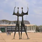 Os Guerreiros, na Praça dos Três Poderes | Foto: Renato Araújo/Agência Brasília república