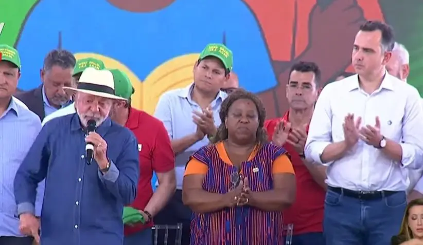 Pacheco aplaude Lula durante ato em MG - 24/07/2025 | Foto: Reprodução/YouTube