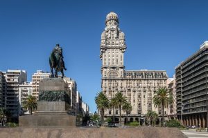Praça Independência em Montevidéu, capital do Uruguai | Foto: Divulgação