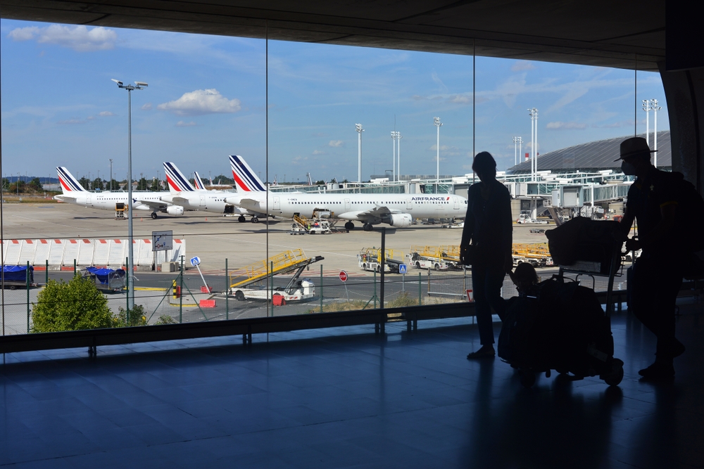 Charles de Gaulle, maior aeroporto parisiense | Foto: Shutterstock