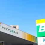 Governo Lula estaria irritado com os postos de combustíveis; Petrobras | Foto: Shutterstock