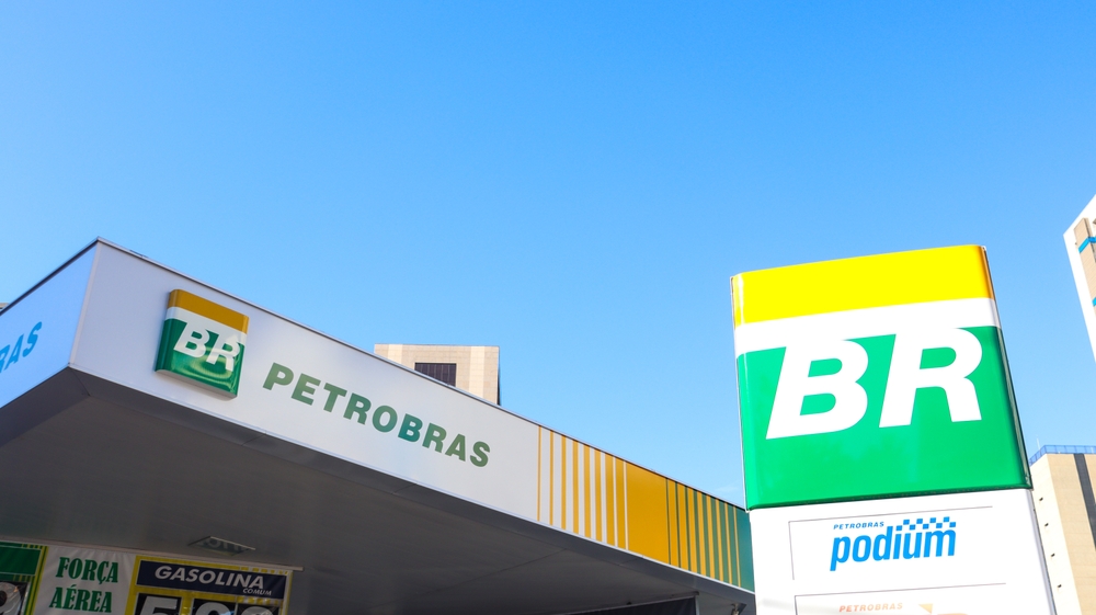 Governo Lula estaria irritado com os postos de combustíveis; Petrobras | Foto: Shutterstock