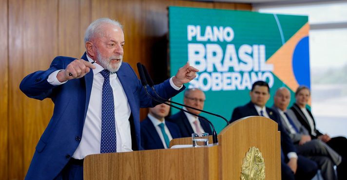 durante cerimônia de assinatura da Medida Provisória 'Brasil Soberano'