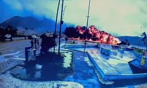 Sem pista suficiente, jato rompe limite de aeroporto em Ubatuba e explode no mar | Foto: Frame Câmera de segurança de Ubatuba