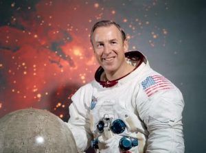 O astronauta Jim Lovell, que morreu, aos 97 anos, nos EUA: símbolo da resistência norte-americana | Foto: Divulgação/Nasa