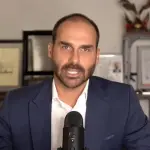 Eduardo Bolsonaro participa de videoconferência. PL tentou colocá-lo como líder da minoria, mas Motta impediu | Câmara dos Deputados/Divulgação