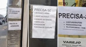 Anúncios de vaga de emprego no Brás, Centro de SP