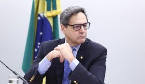 O deputado federal Luiz Philippe de Orleans e Bragança (PL-SP) afirmou que a diplomacia brasileira ‘é uma piada’ | Foto: Vinicius Loures/Câmara dos Deputados