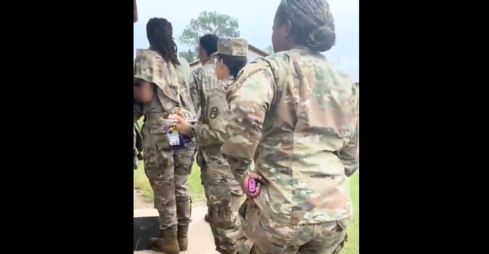 As vítimas, todas integrantes do Exército dos Estados Unidos, receberam atendimento no Hospital Militar de Winn, que funciona dentro da base de Fort Stewart | Foto: Reprodução/X
