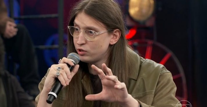 O youtuber Felca, durante o programa Altas Horas, da TV Globo | Foto: Reprodução/Twitter/X