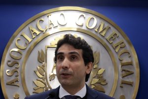 Gabriel Galípolo, presidente do Banco Central, teve reuniões com representantes da gestora REAG Investimentos. Integrantes do governo também tiveram encontro com empresários da companhia que está sob investigação | Foto: Paulo Pinto/Agência Brasil