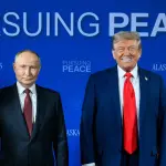 Donald Trump posa ao lado de Vladimir Putin | Foto: White House/Divulgação