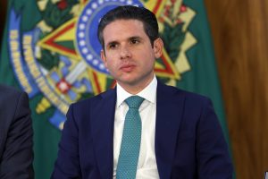 O presidente da Câmara dos Deputados, Hugo Motta, durante assinatura da medida provisória (MP) Brasil Soberano, no Palácio do Planalto | Foto: Reprodução/ CanalGov