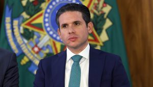 O presidente da Câmara dos Deputados, Hugo Motta, durante assinatura da medida provisória (MP) Brasil Soberano, no Palácio do Planalto | Foto: Reprodução/ CanalGov