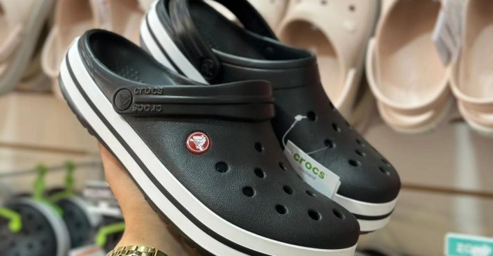 sandália Crocs
