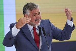 O ex-ministro da Secretaria de Comunicação Social, Paulo Pimenta, durante a posse de Sidônio Palmeira como novo chefe da pasta | Foto: Marcelo Camargo/Agência Brasil