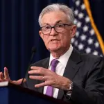 O presidente do Federal Reserve, Jerome Powell, no simpósio de Jackson Hole: tendência de queda nos juros dos EUA | Foto: Reprodução/Twitter/X