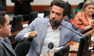 O deputado André Janones (Avante/MG) corre o risco de perder o mandato na Câmara | Foto: Lula Marques/Agência Brasil
