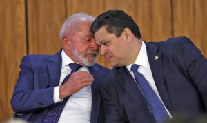O presidente Lula da Silva e o senador Davi Alcolumbre: mais ataques a Donald Trump | Foto: José Cruz/Agência Brasil