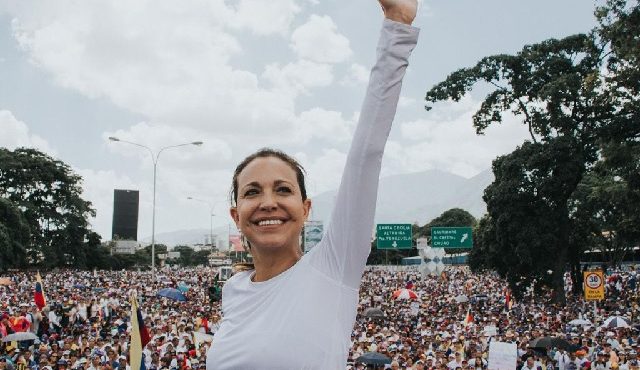 María Corina comanda o Vente Venezuela