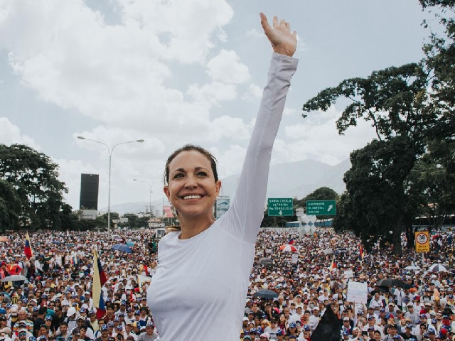 María Corina comanda o Vente Venezuela