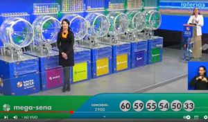 Caixa transmitiu ao vivo a extração das seis dezenas da Mega-Sena | Foto: Reprodução/YouTube/@Caixa