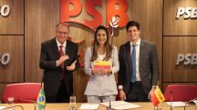 Senadora Ana Paula Lobato, durante cerimônia de retorno ao PSB, com a presença do vice-presidente da República, Geraldo Alckmin, e do prefeito de Recife, João Campos | Foto: Reprodução/Twitter/X