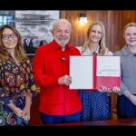 Verônica e seus apoiadores do PT: Janja da Silva, Lula da Silva e Gleisi Hoffmann | Foto: Ricardo Stuckert/PR