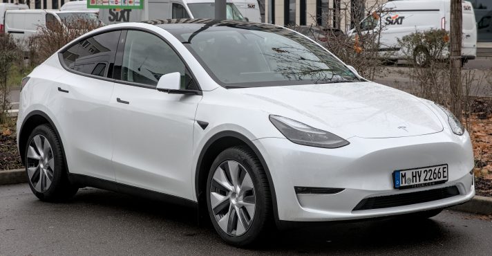 Tesla_Model_Y_1X7A6211