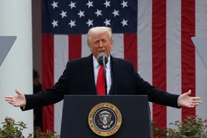O presidente dos EUA, Donald Trump, comenta as tarifas impostas a outros países no Rose Garden da Casa Branca, em Washington, DC, EUA - 2/4/2025 - Foto: Carlos Barria/Reuters
