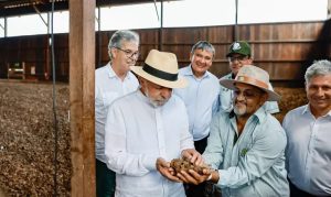 Lula da Silva, em recente visita ao Acre: vetos prejudicam o agronegócio brasileiro | Foto: Ricardo Stuckert/PR