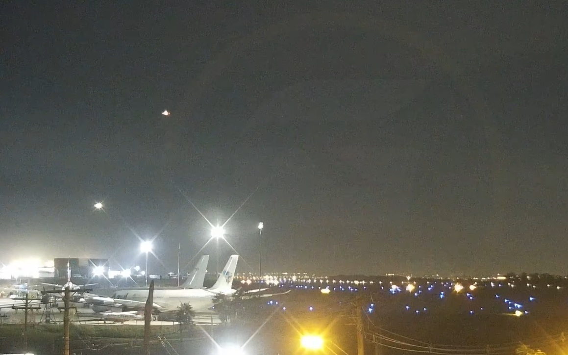 Voo partiu do Aeroporto Internacional de Curitiba, em São José dos Pinhais (PR)