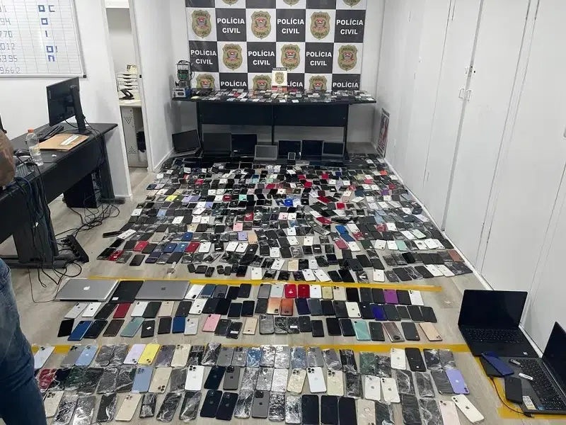 Celulares roubados apreendidos em junho pela Polícia Civil na capital | Foto: Divulgação/SSP