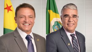 Os senadores Marcio Bittar (União-AC; à esq.) e Eduardo Girão (Novo-CE. à dir.), que pediram informações sobre o avião russo