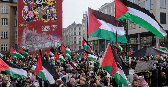 Manifestação pro-Palestina em Copenhague, na Dinamarca | Foto: Danish Times