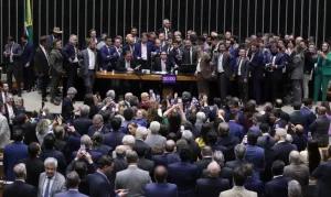 Câmara oposição hugo motta obstrução foro privilegiado pec