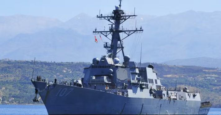 O destróier USS Gravely, em 2013 | Foto: D. L. 'Paul' Farley/Marinha dos Estados Unidos