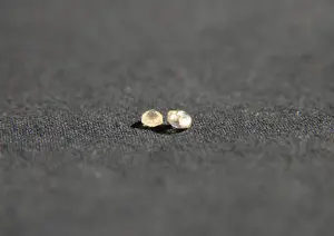 Diamantes em estado bruto, sem lapidação