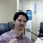 Imagem do momento em que Wilker Leão contesta juíza sobre direito a gravação de aula | Foto: Reprodução/Twitter/X