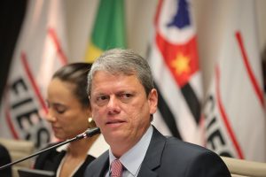 Governador Tarcísio de Freitas reafima candidatura ao Governo de São Paulo.