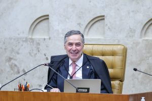 Última sessão de Barroso à frente do STF