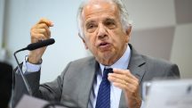 ministro de Estado da Defesa, José Mucio