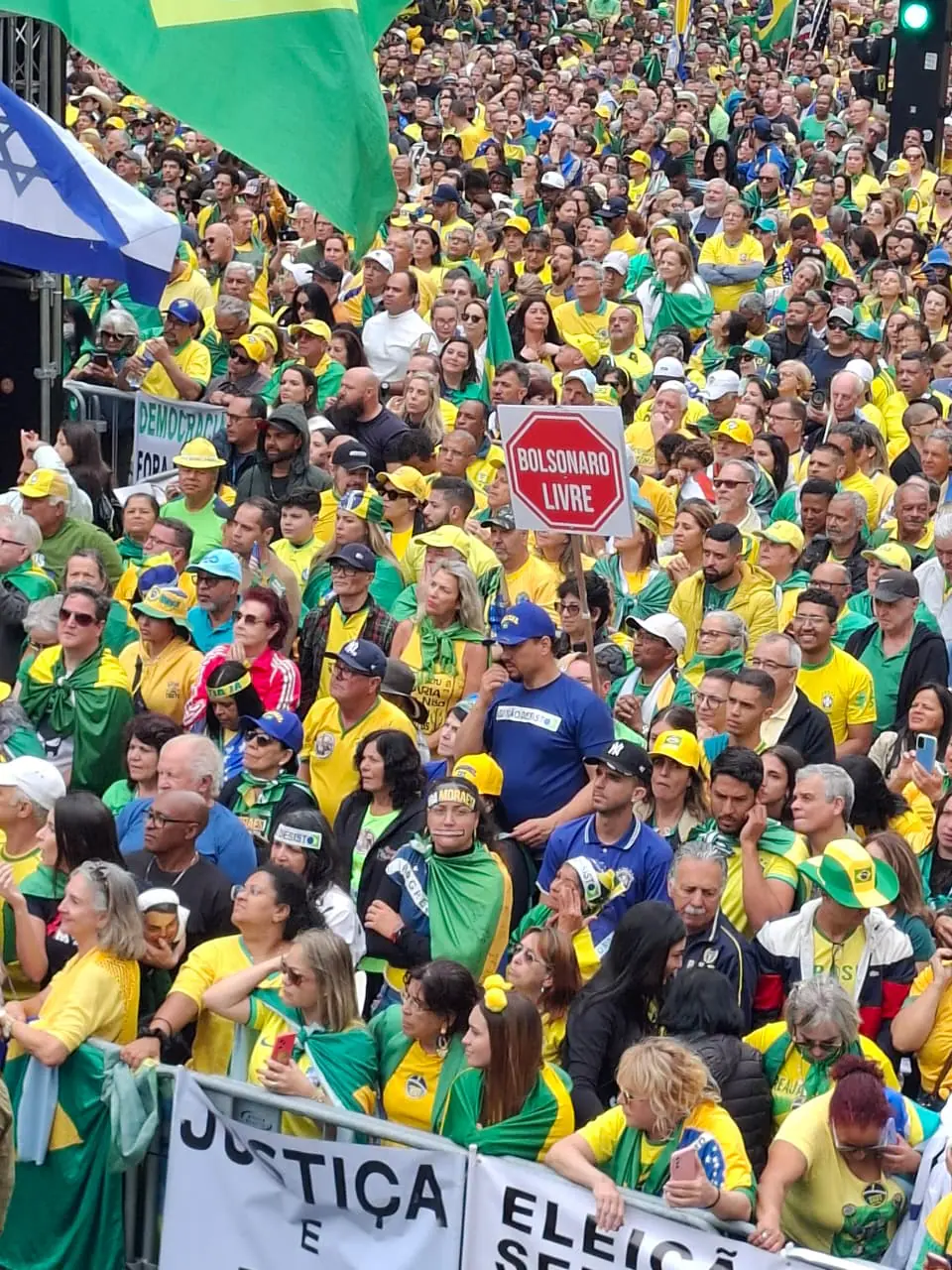 Manifestantes pediram a soltura do ex-presidente Jair Bolsonaro | Foto: Uiliam Grizafis/Revista Oeste