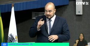 Vereador de Vitória, Dárcio Bracarense (PL-ES) em discurso na Câmara Municipal de Vitória