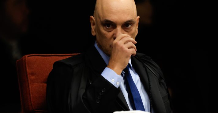 O ministro Alexandre de Moraes, STF, durante a segunda sessão do julgamento do ex-presidente Jair Bolsonaro — 3/9/2025 | Foto: Wilton Junior/Estadão Conteúdo
