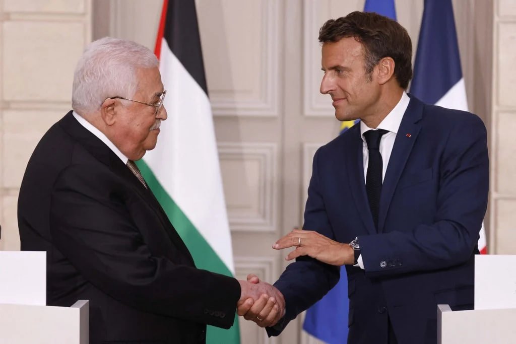 Mahmoud Abbas, presidente da Autoridade Palestina, e Emmanuel Macron, presidente da França | Foto: Reprodução/Redes sociais