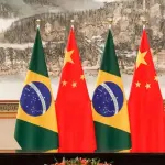 Bandeiras do Brasil e da China