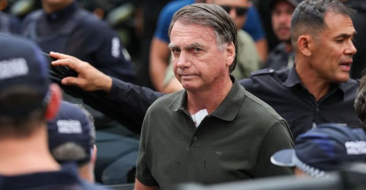 Jair Bolsonaro vai seguir internado para observação em hospital de Brasília | Foto: Fabio Rodrigues-Pozzebom/Agência Brasil