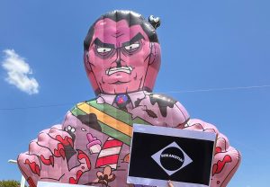 Bolsonaro 'monstro'